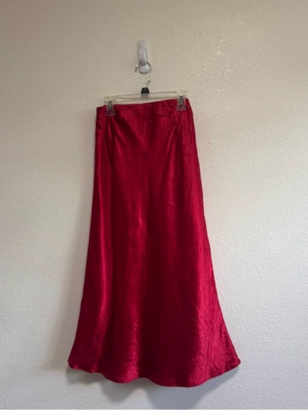 Babaton by Aritizia Cherry Red satin Midi Slip Skirt Size 8 Satin